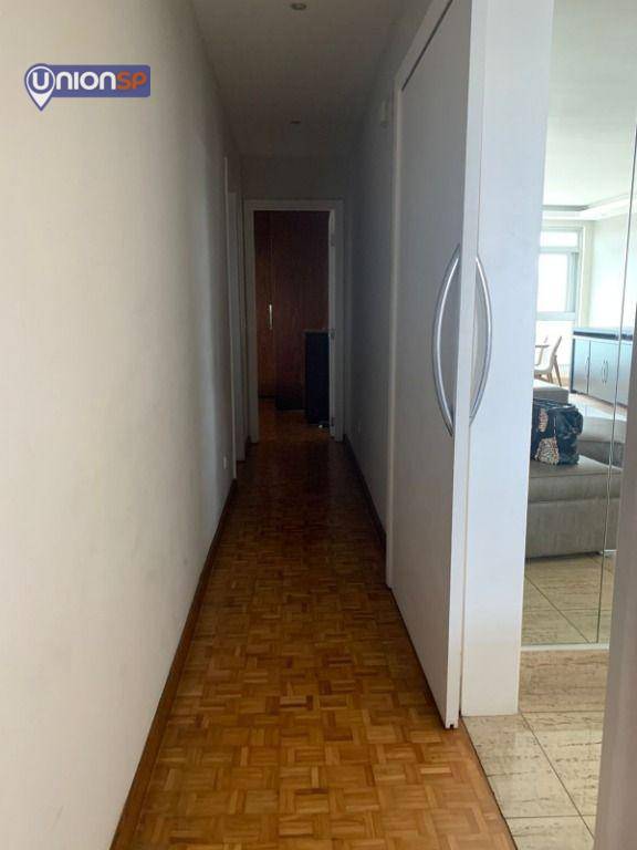 Apartamento à venda com 3 quartos, 124m² - Foto 7