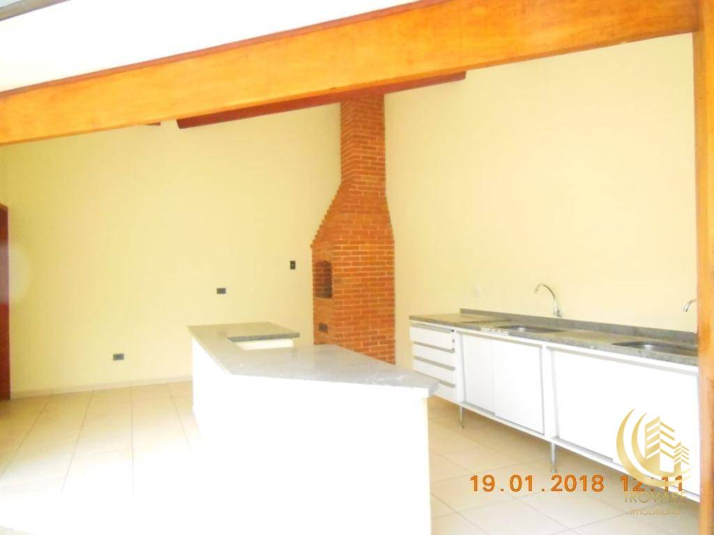 Casa à venda com 3 quartos, 400m² - Foto 4