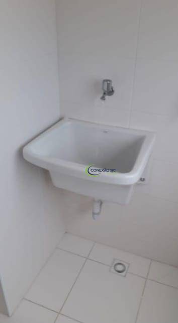 Apartamento para alugar com 2 quartos, 63m² - Foto 4