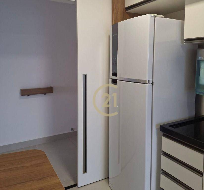 Apartamento à venda com 3 quartos, 96m² - Foto 4