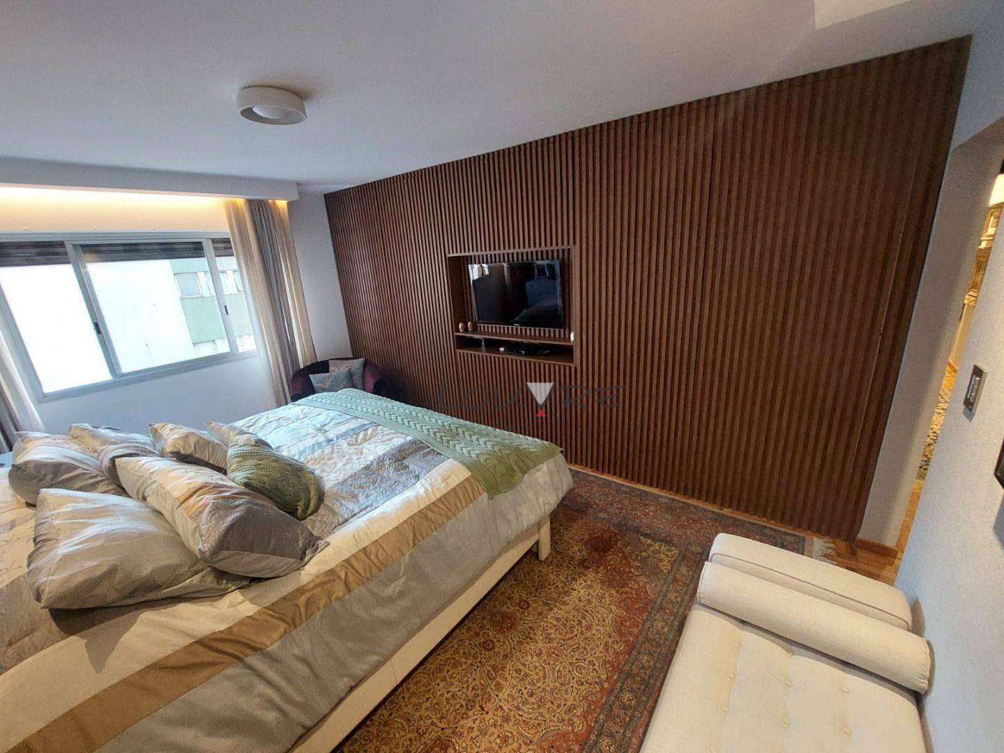 Apartamento à venda com 3 quartos, 256m² - Foto 5