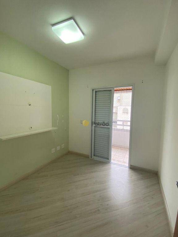 Cobertura para alugar com 3 quartos, 200m² - Foto 27