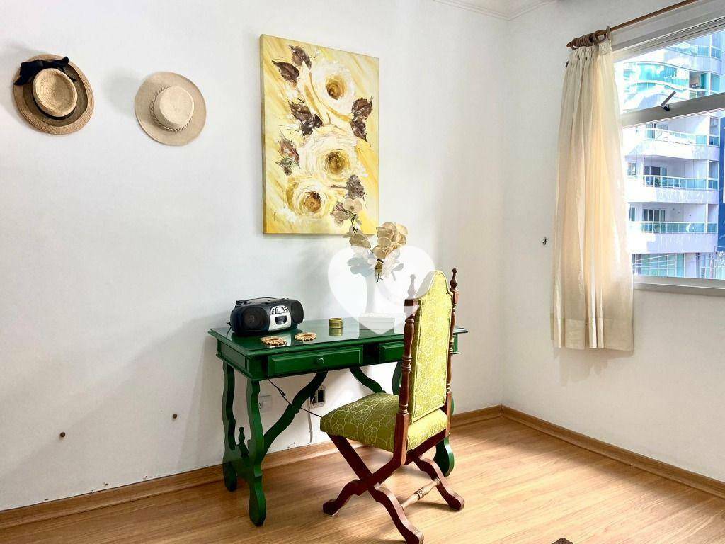 Apartamento à venda com 3 quartos, 213m² - Foto 22