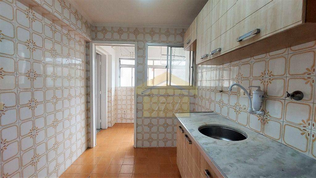 Apartamento à venda com 2 quartos, 70m² - Foto 12