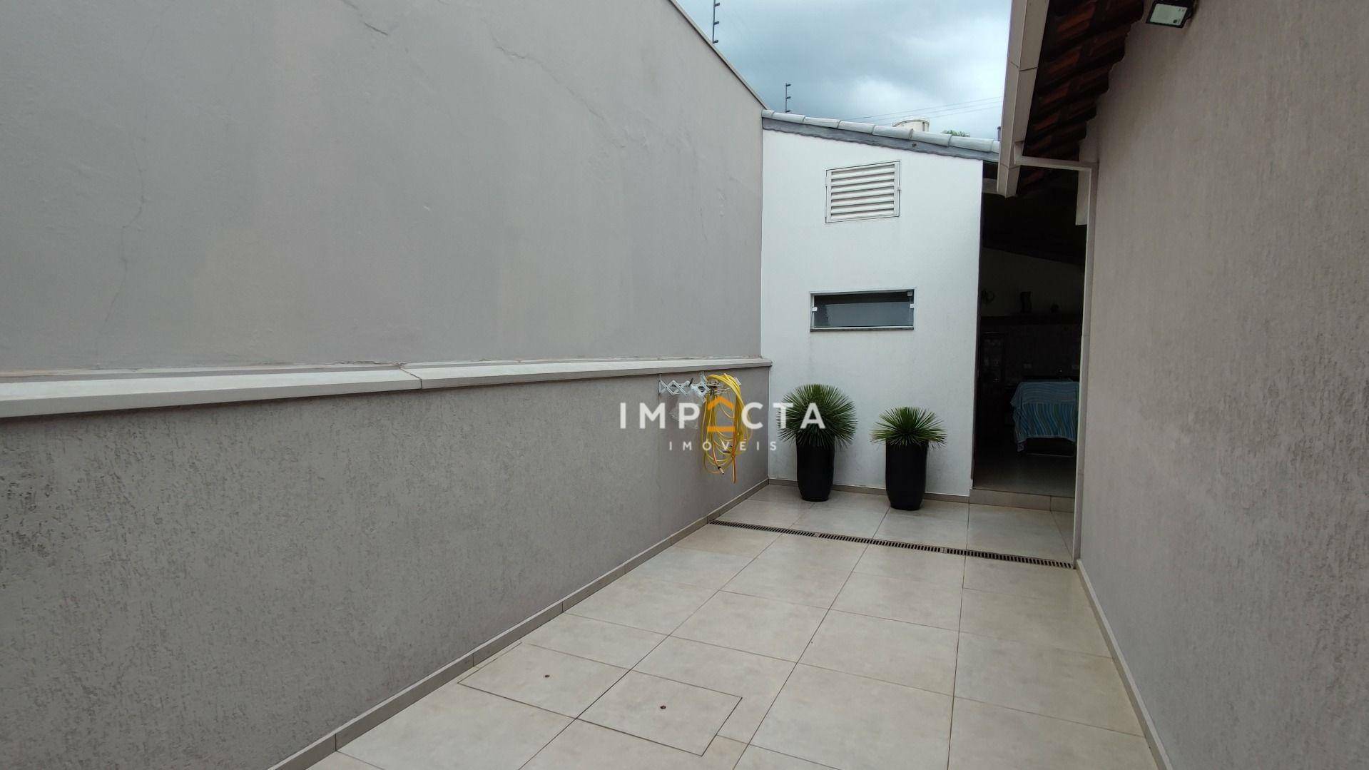 Casa à venda com 4 quartos, 330m² - Foto 41