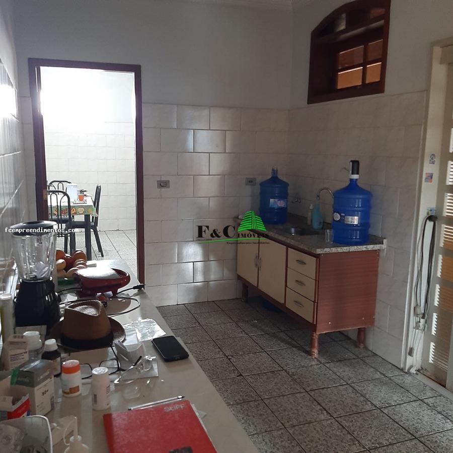 Sobrado à venda com 2 quartos, 367m² - Foto 10