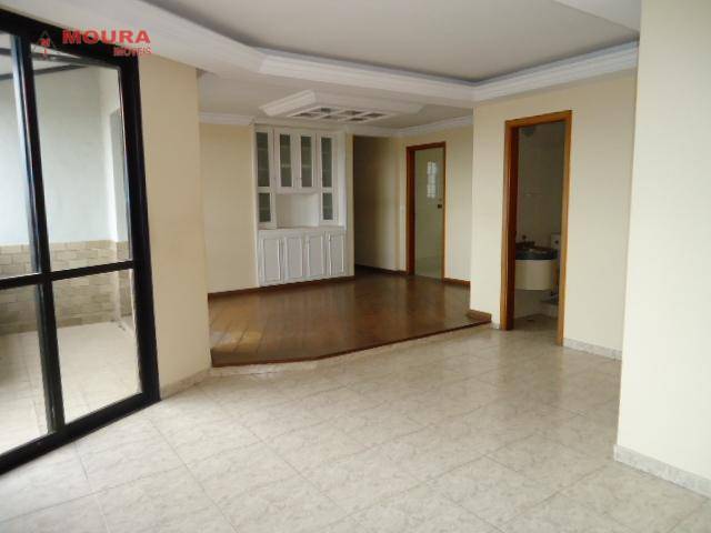 Apartamento à venda com 3 quartos, 159m² - Foto 4