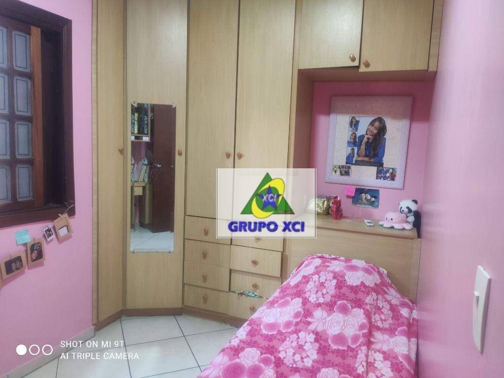 Casa para alugar com 3 quartos, 240m² - Foto 18