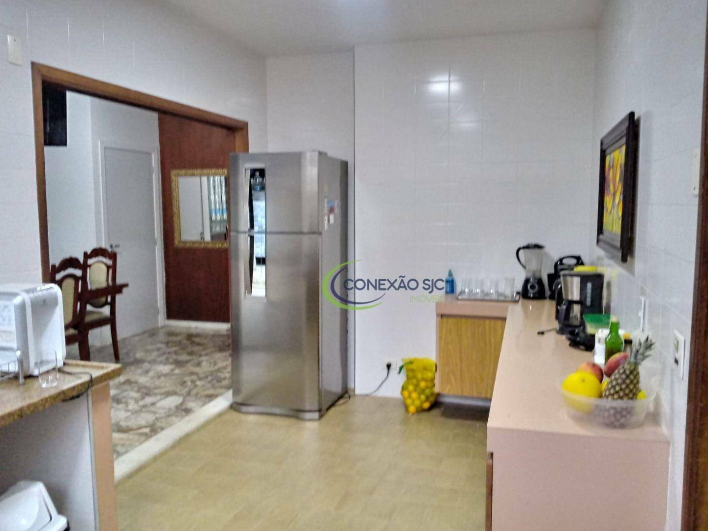 Casa à venda com 3 quartos, 450m² - Foto 8