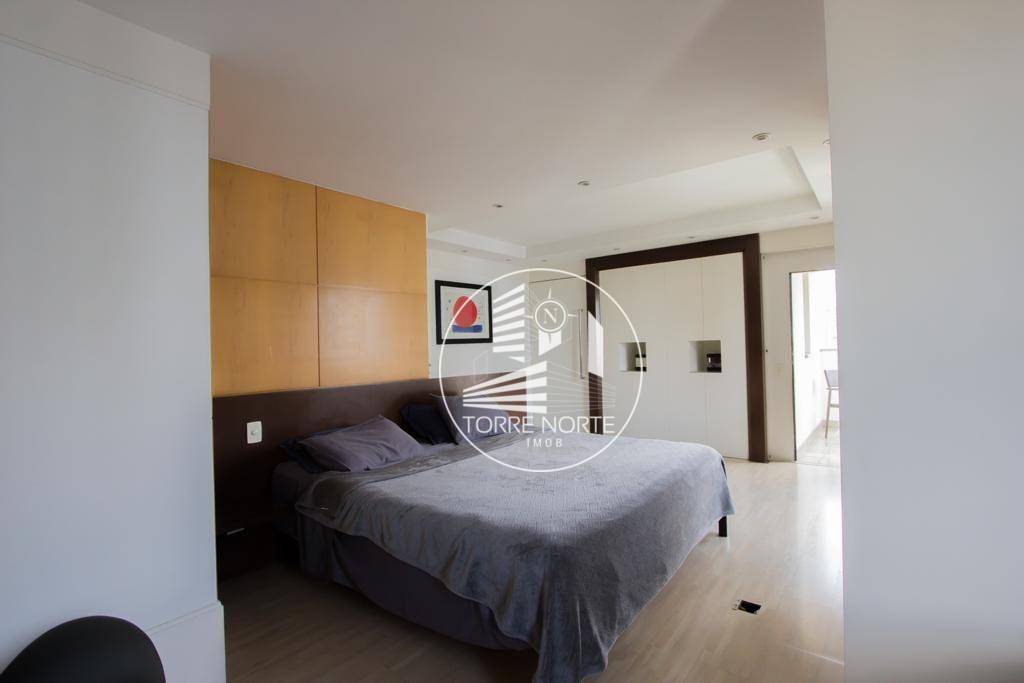 Apartamento à venda com 3 quartos, 380m² - Foto 13