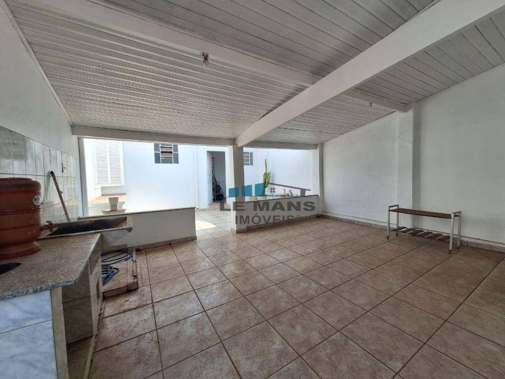 Casa à venda com 3 quartos, 122m² - Foto 14