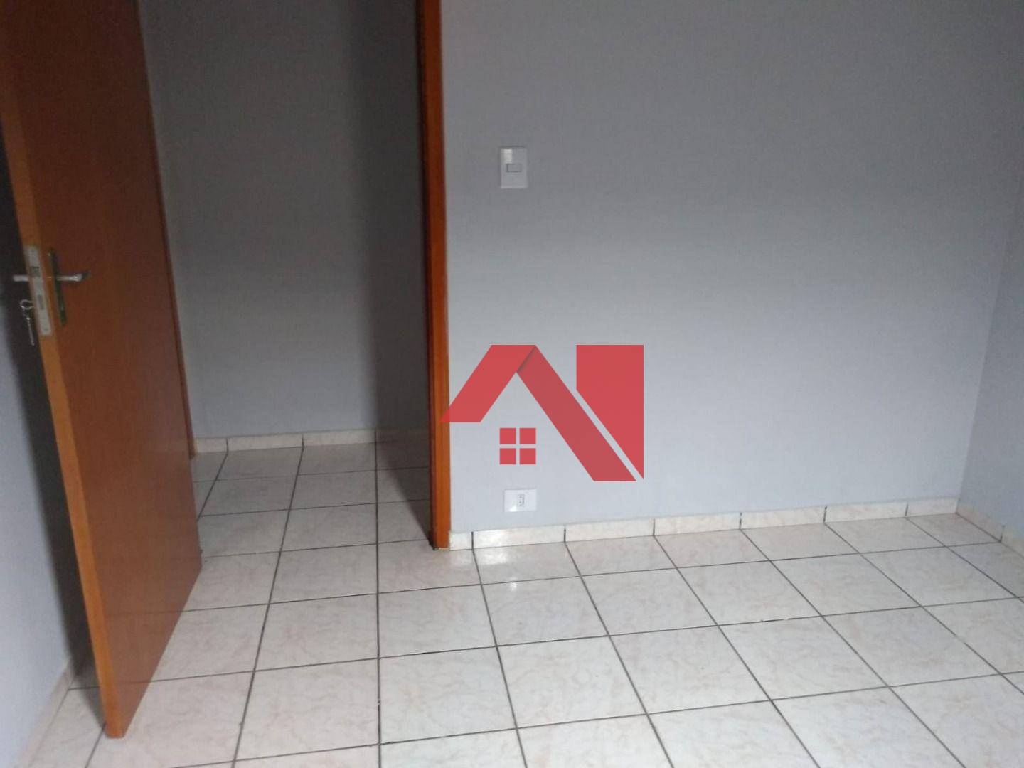 Casa à venda com 2 quartos, 80m² - Foto 9
