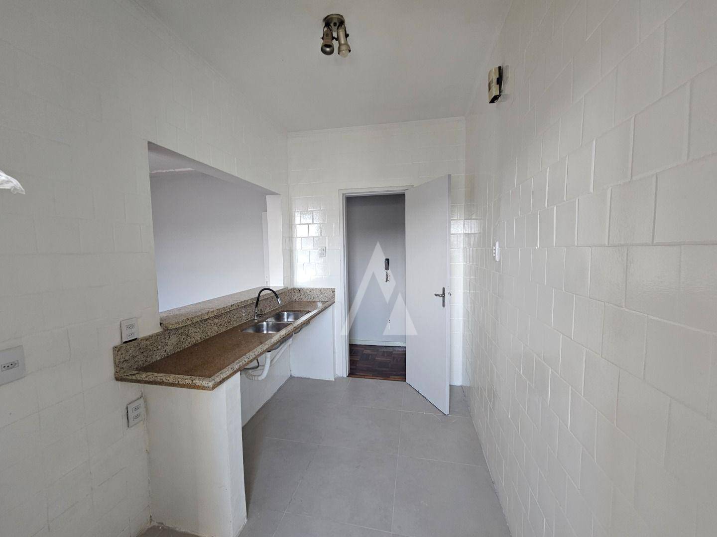 Apartamento para alugar com 2 quartos, 75m² - Foto 11