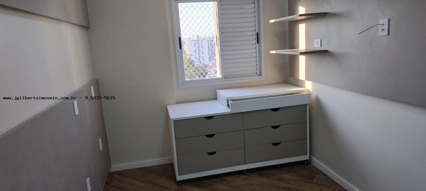 Apartamento à venda com 3 quartos, 83m² - Foto 3