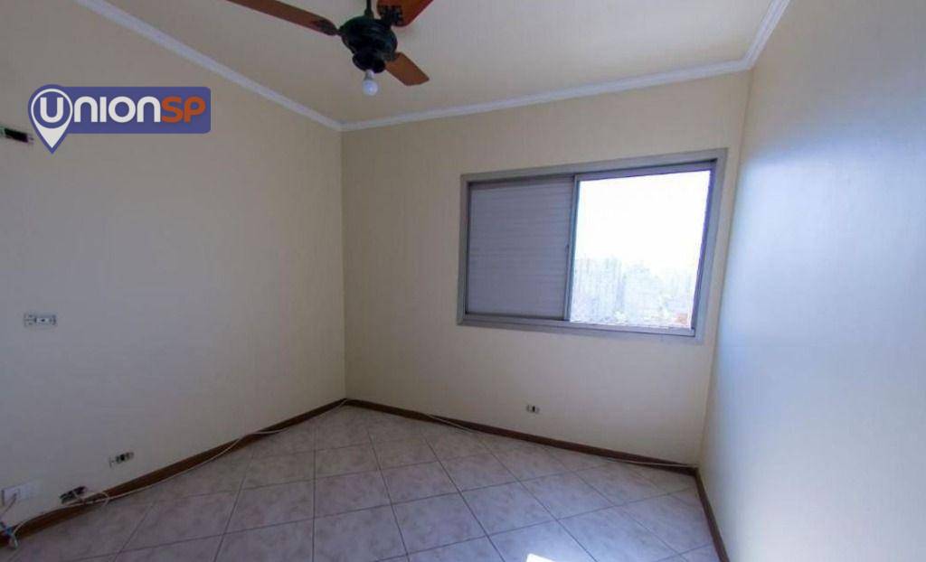 Apartamento à venda com 3 quartos, 140m² - Foto 4