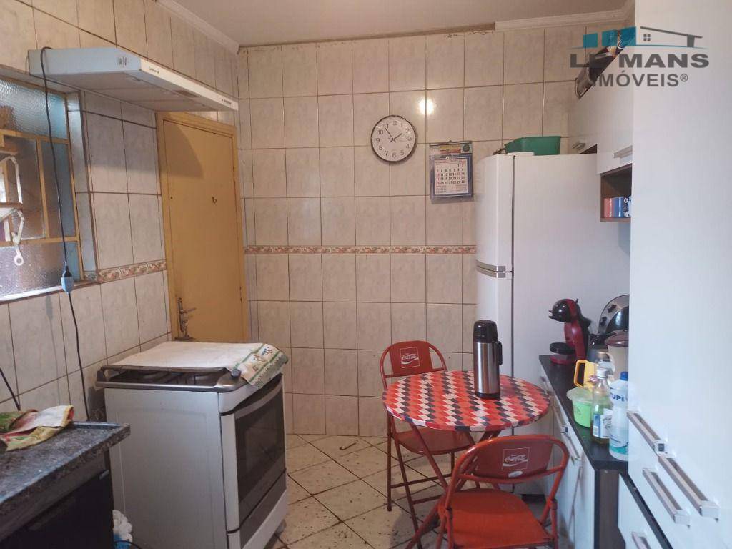 Casa à venda com 2 quartos, 67m² - Foto 11