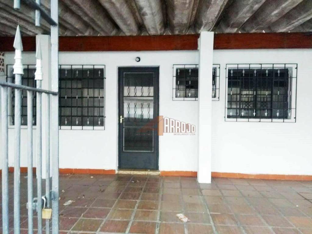 Sobrado à venda com 2 quartos, 126m² - Foto 1