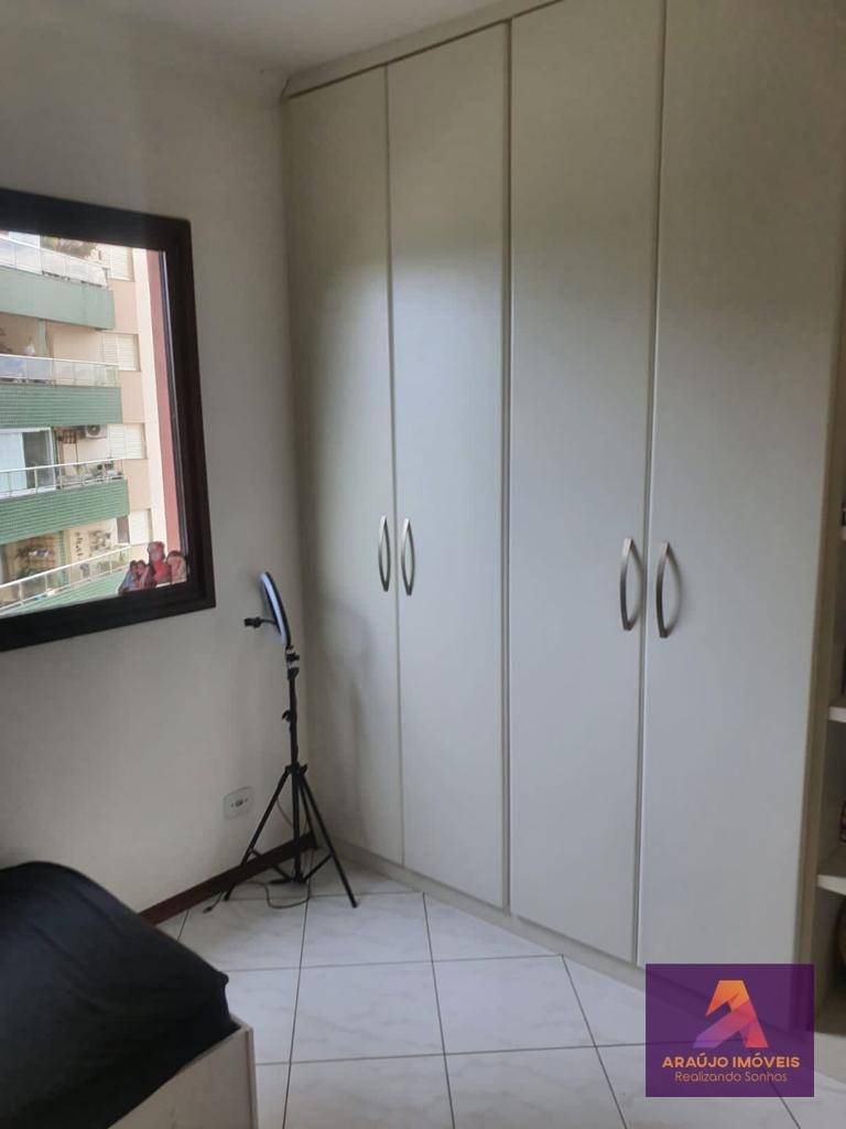 Apartamento à venda com 3 quartos, 105m² - Foto 9