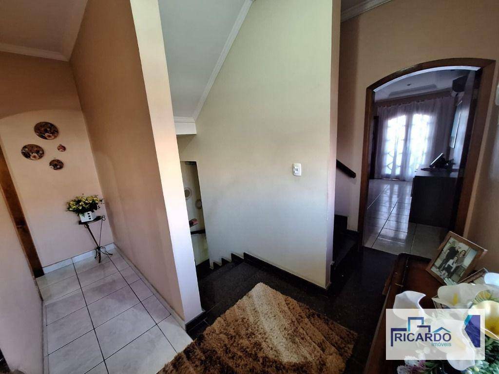 Sobrado à venda com 5 quartos, 380m² - Foto 19