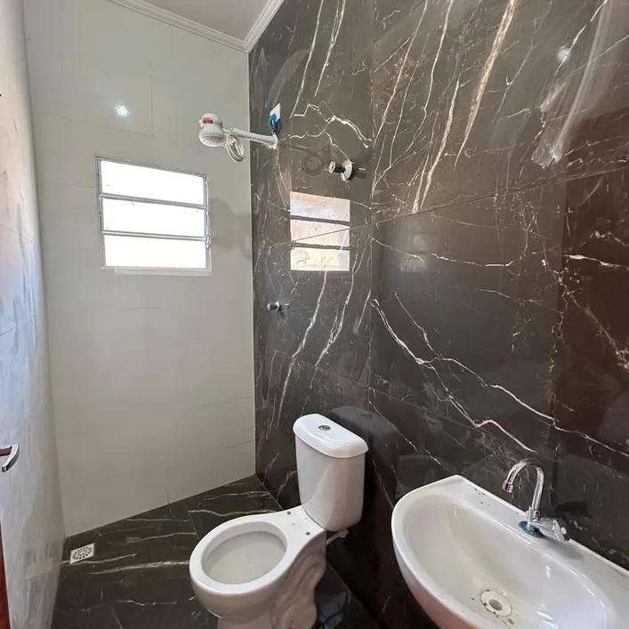 Casa à venda com 2 quartos, 180m² - Foto 7