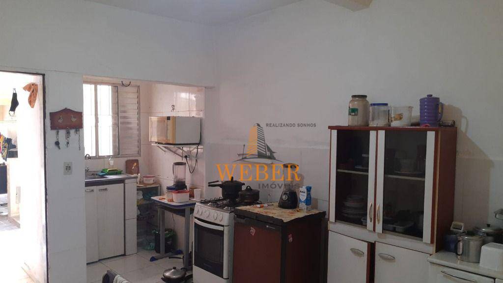 Sobrado à venda com 6 quartos, 180m² - Foto 4