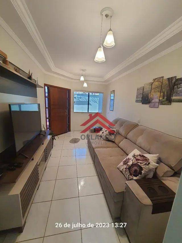 Casa à venda com 3 quartos, 180m² - Foto 1