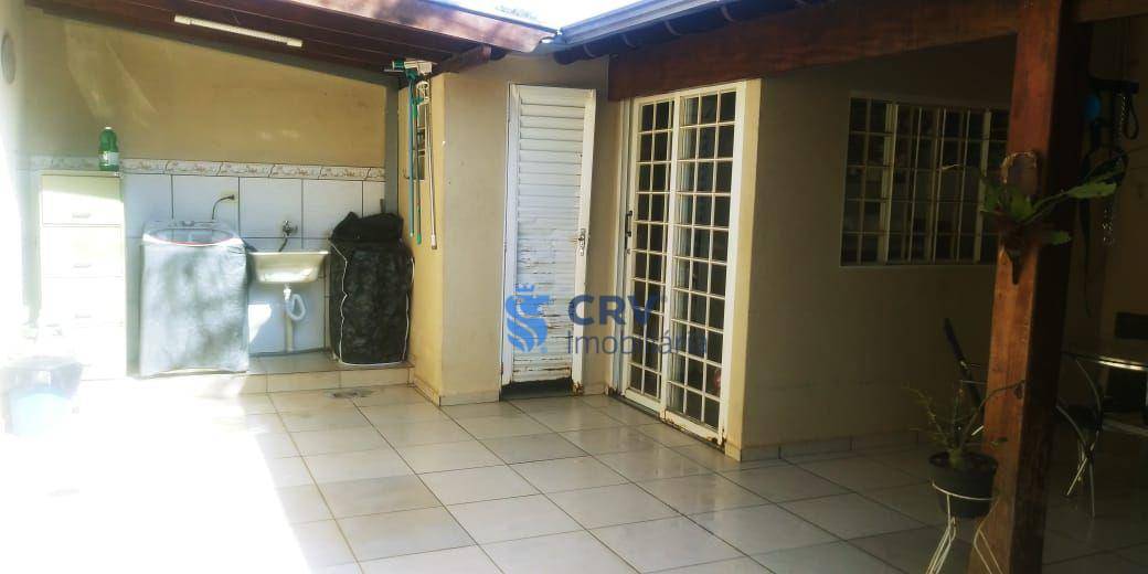 Casa à venda com 3 quartos, 130m² - Foto 2