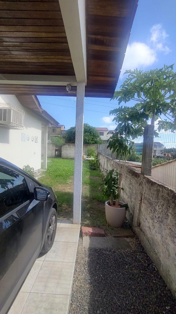 Casa à venda com 2 quartos, 60m² - Foto 4