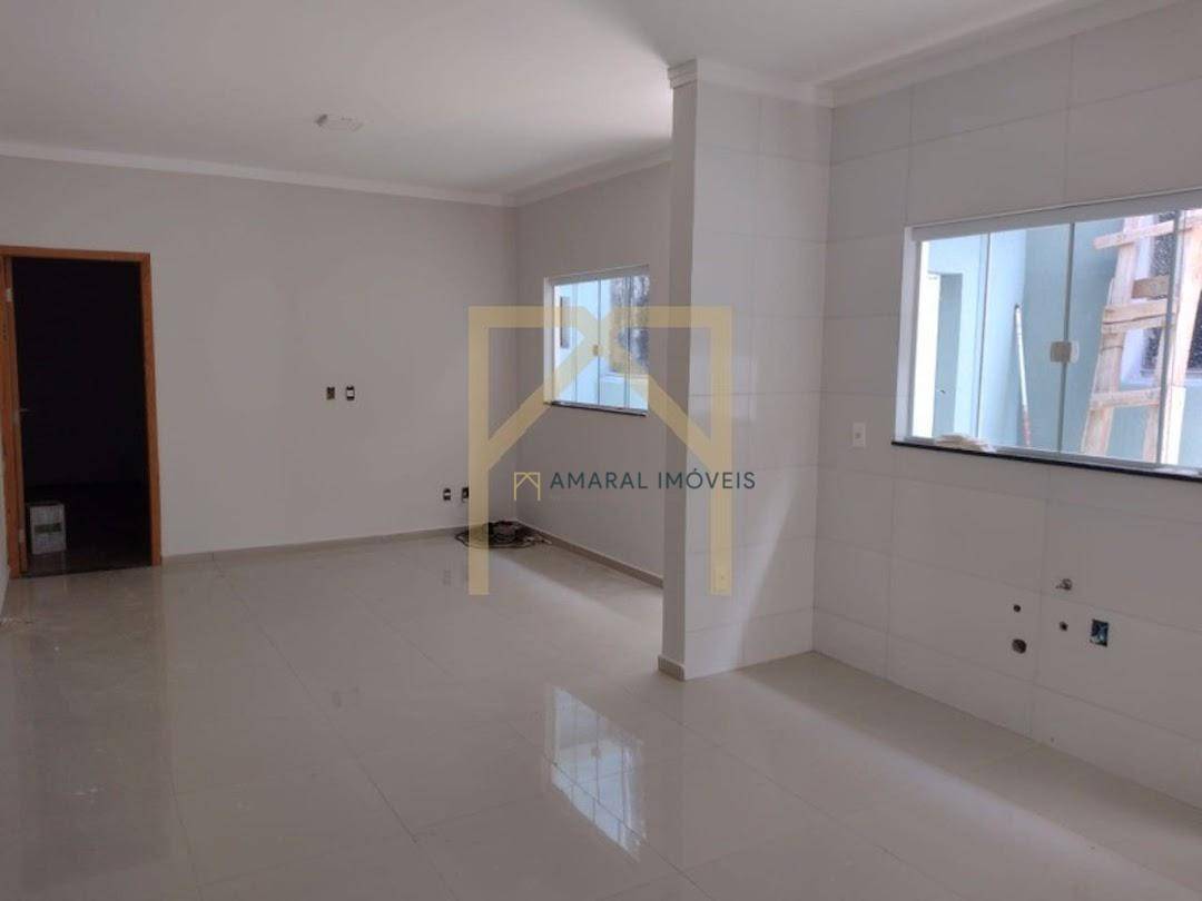 Casa à venda com 3 quartos, 107m² - Foto 9