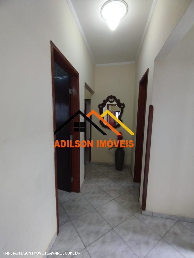 Casa à venda com 3 quartos, 272m² - Foto 7