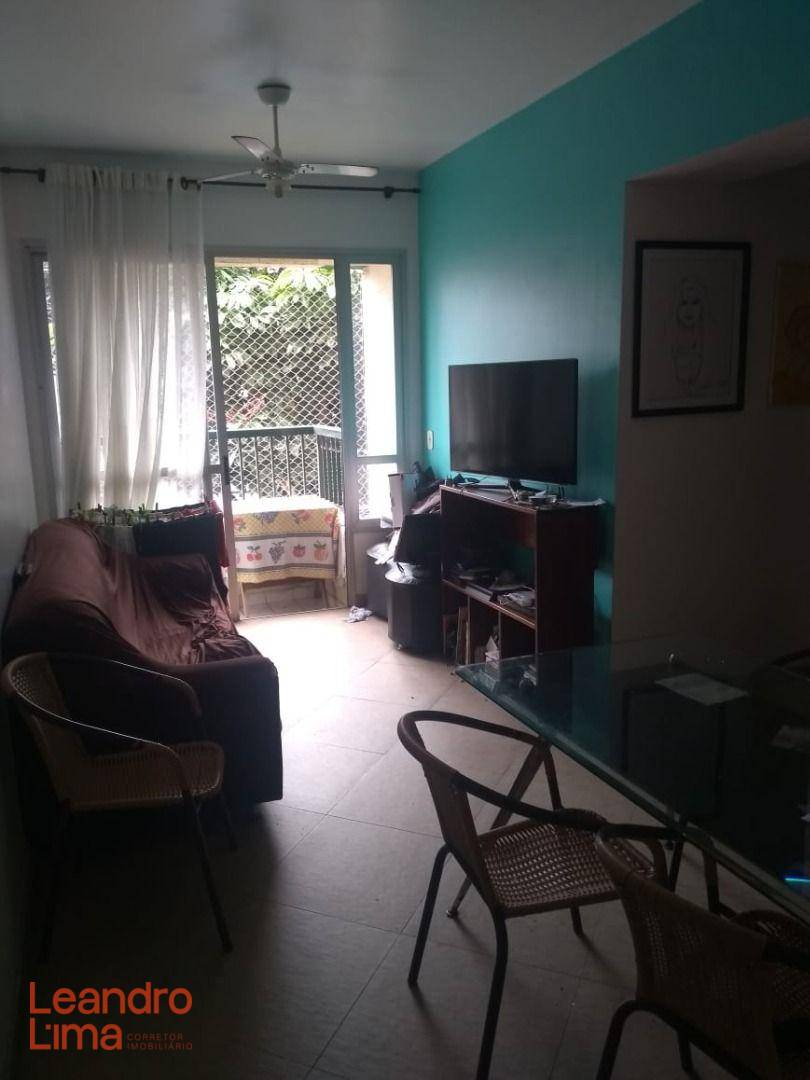 Apartamento para alugar com 3 quartos, 70m² - Foto 1