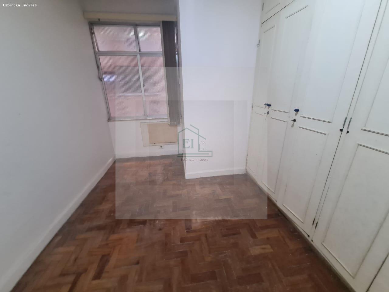 Apartamento à venda com 2 quartos, 70m² - Foto 19