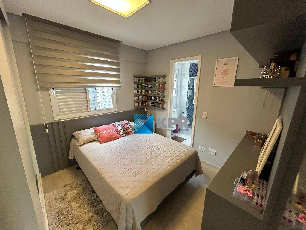 Apartamento para alugar com 3 quartos, 129m² - Foto 7