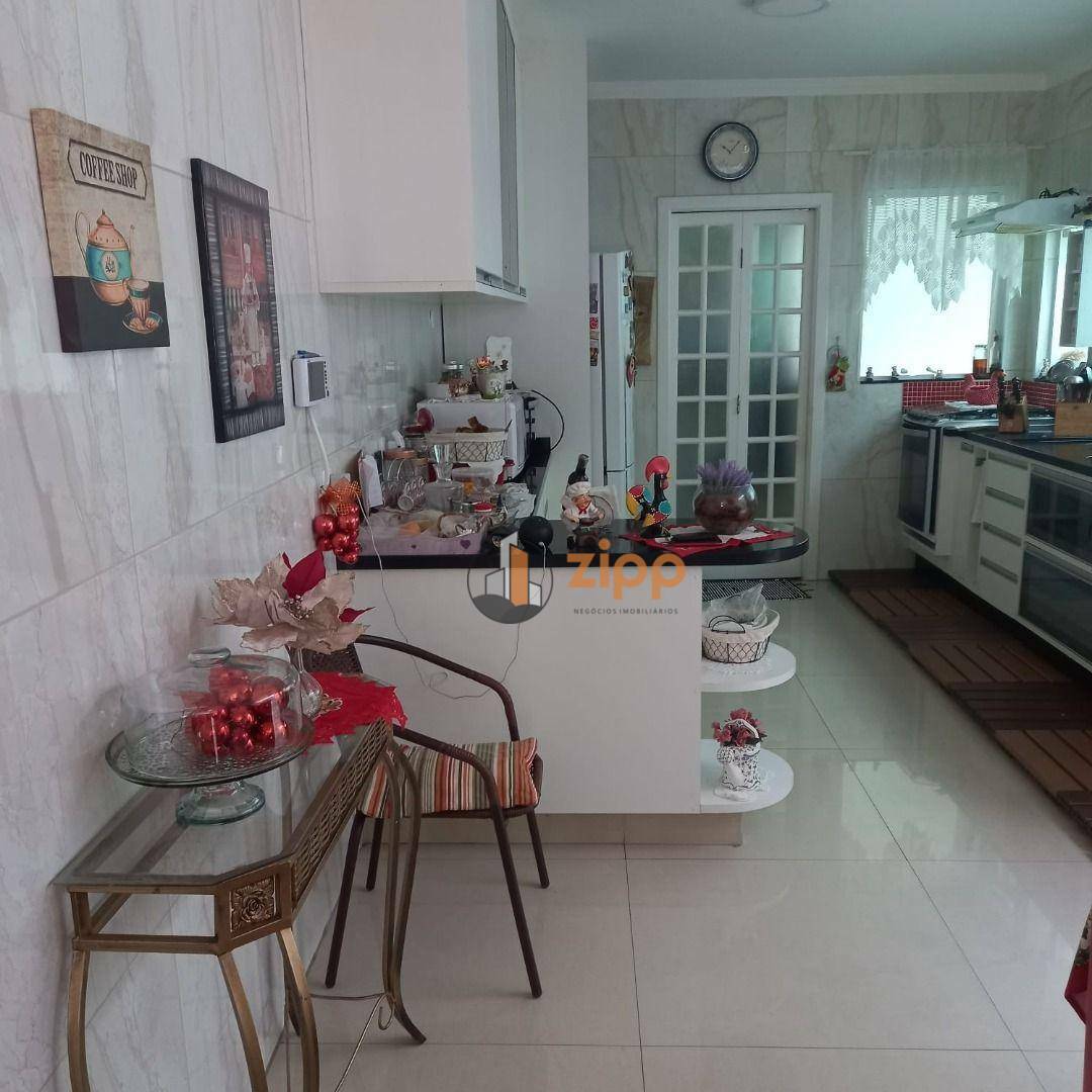Sobrado à venda com 3 quartos, 210m² - Foto 26