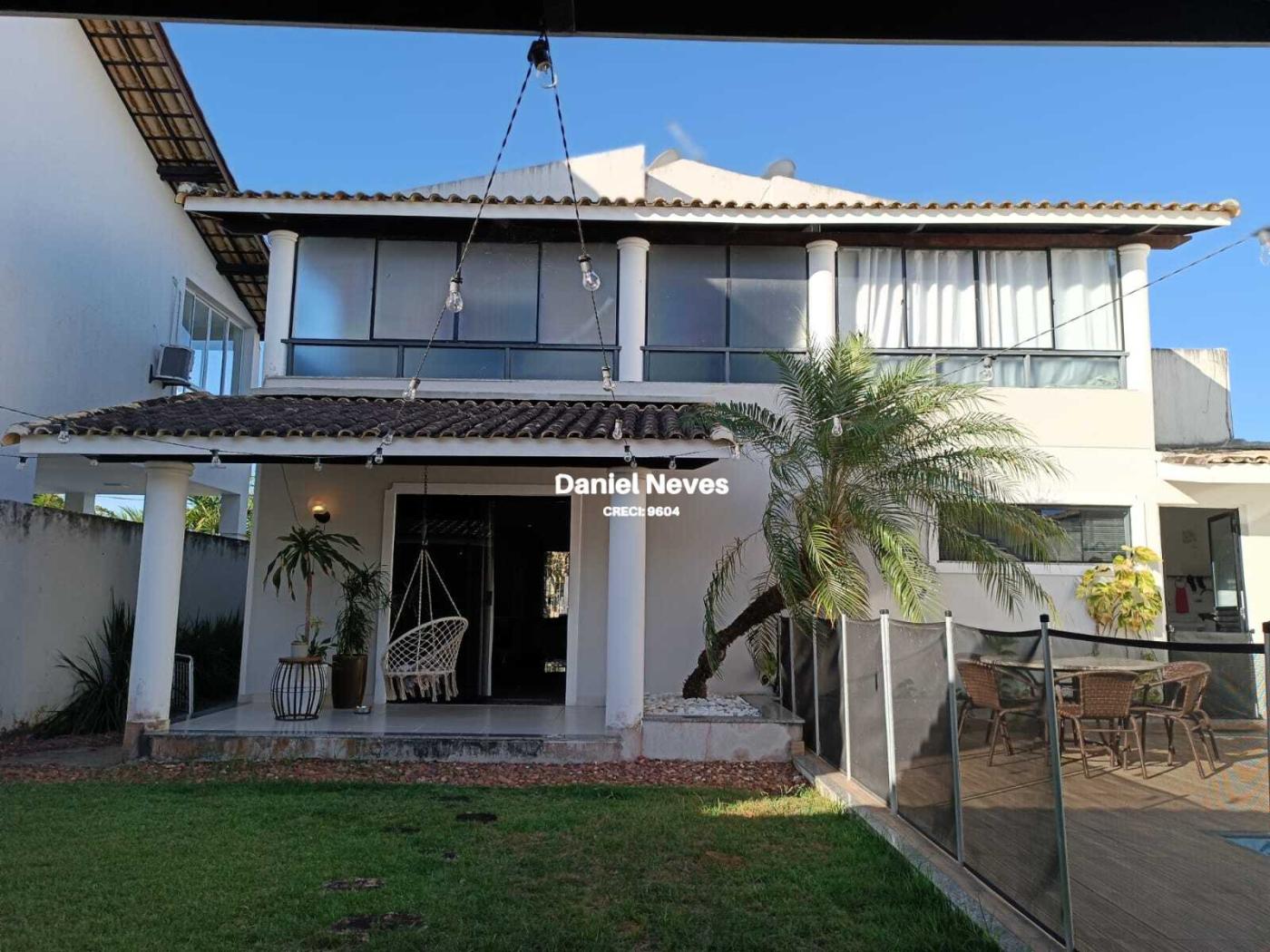 Casa de Condomínio à venda com 4 quartos, 251m² - Foto 2