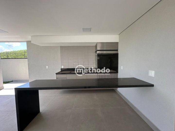 Casa de Condomínio à venda com 3 quartos, 222m² - Foto 2
