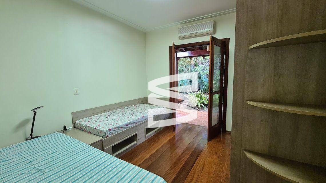 Casa de Condomínio à venda com 3 quartos, 300m² - Foto 28