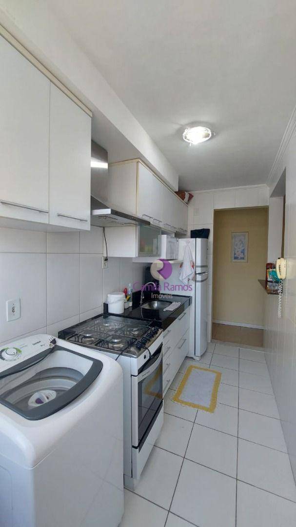 Apartamento à venda com 2 quartos, 65m² - Foto 3