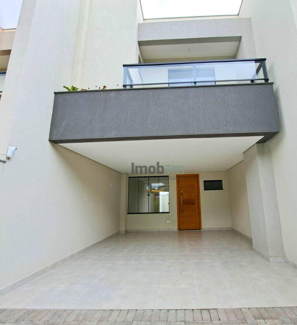 Sobrado à venda com 3 quartos, 120m² - Foto 1