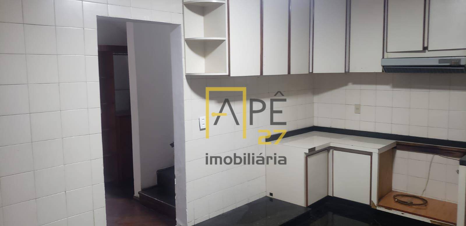 Sobrado à venda e aluguel com 3 quartos, 180m² - Foto 3