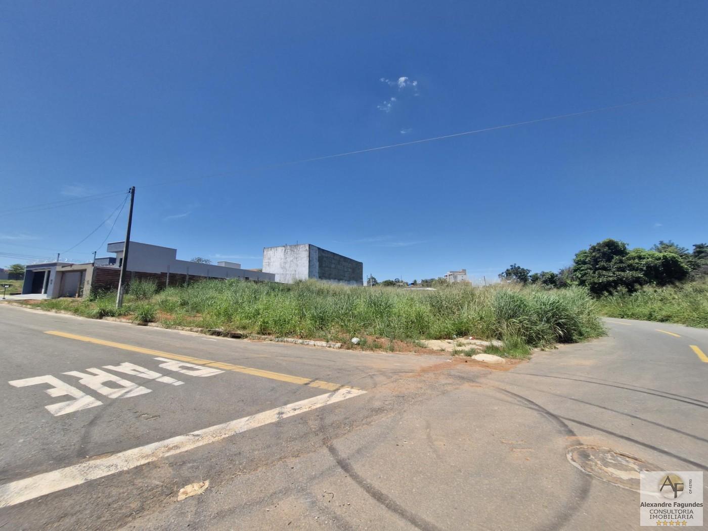 Terreno à venda, 1555m² - Foto 1