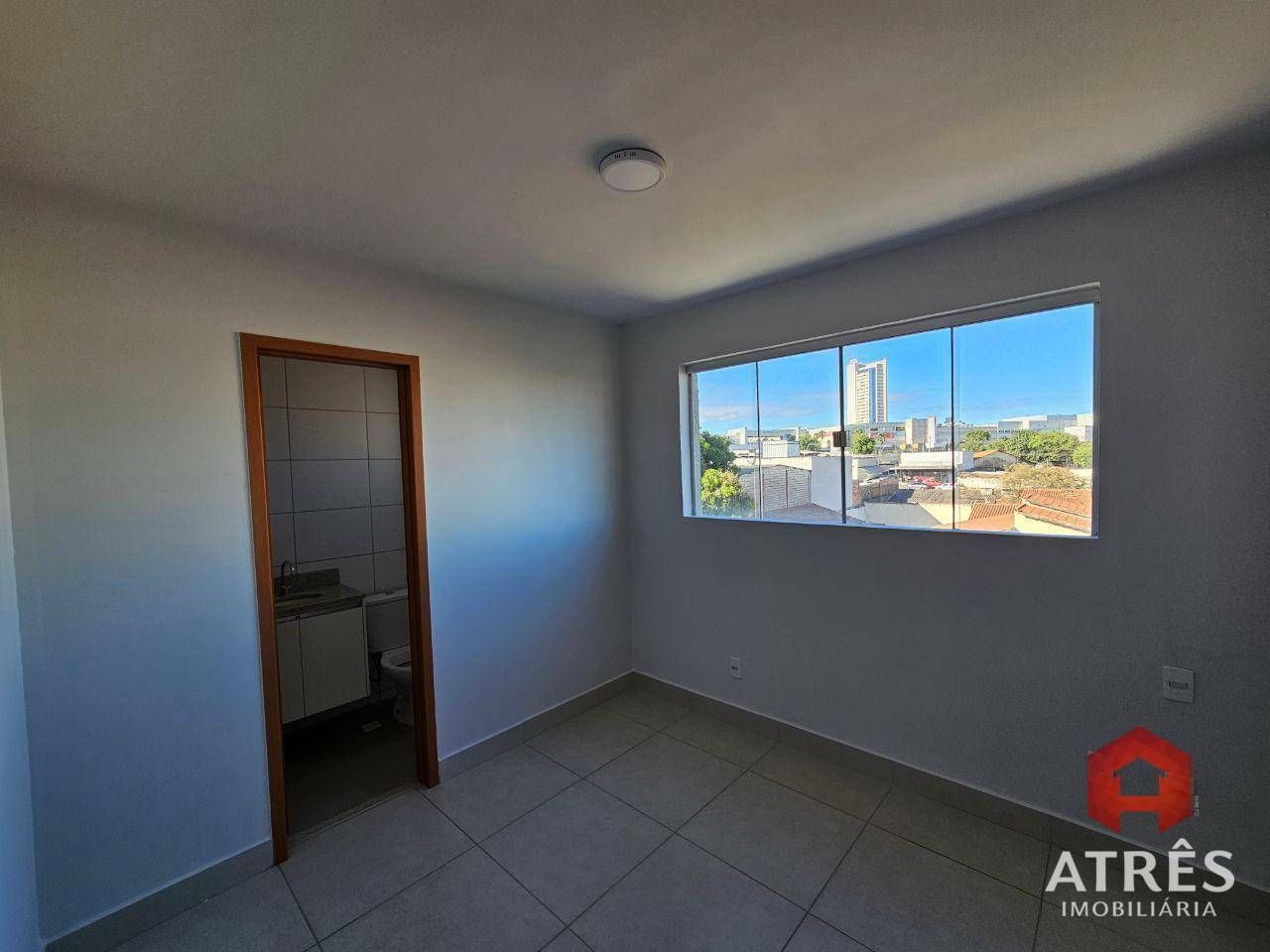 Apartamento para alugar com 2 quartos, 55m² - Foto 4