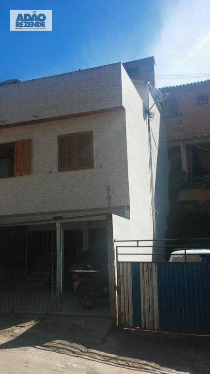 Casa à venda com 3 quartos, 85m² - Foto 2