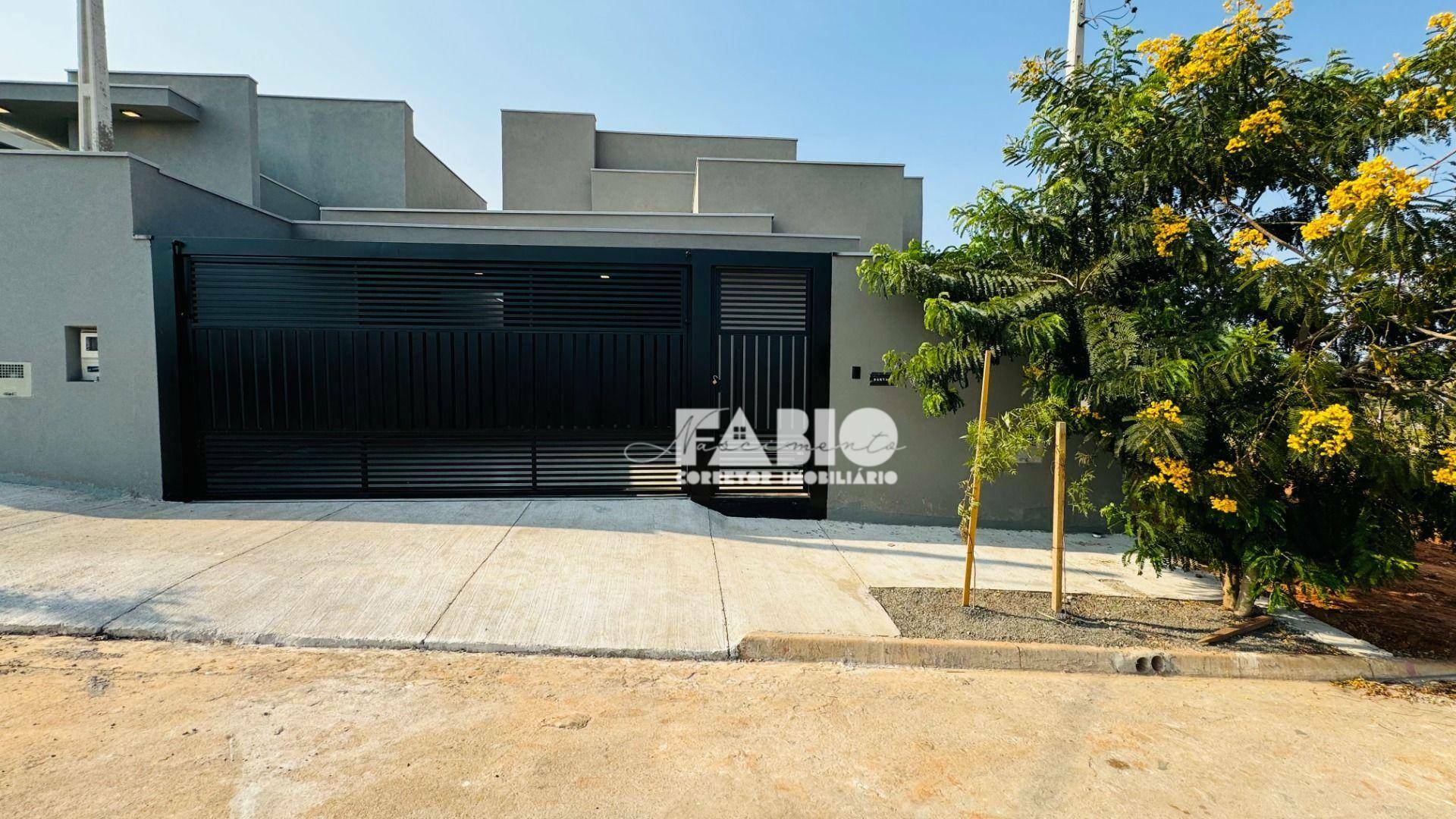 Casa à venda com 3 quartos, 108m² - Foto 1