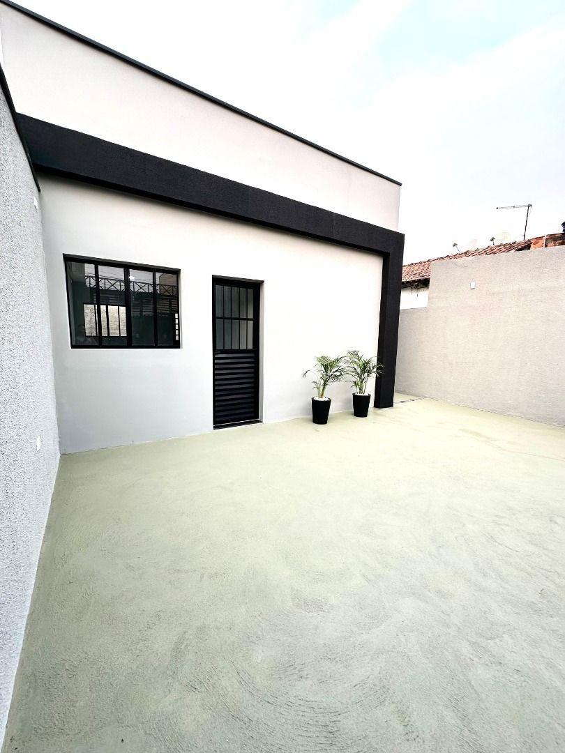 Casa à venda com 1 quarto, 50m² - Foto 1