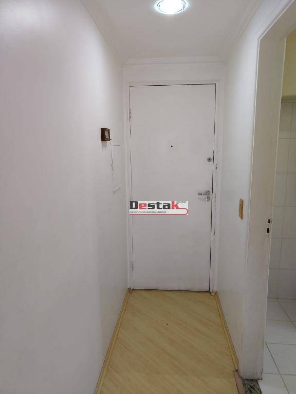 Apartamento à venda com 3 quartos, 80m² - Foto 23