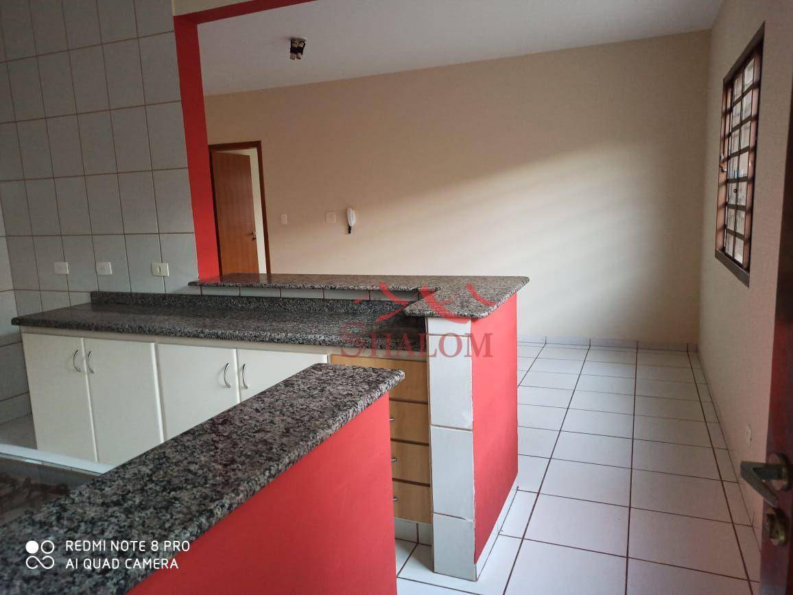 Casa à venda com 3 quartos, 200m² - Foto 3