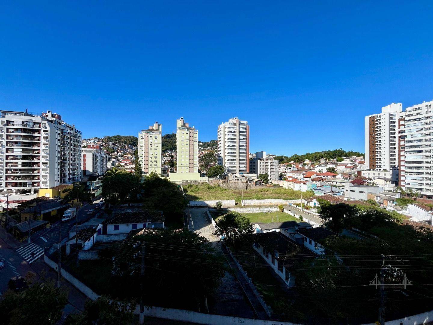 Apartamento à venda com 2 quartos, 102m² - Foto 18