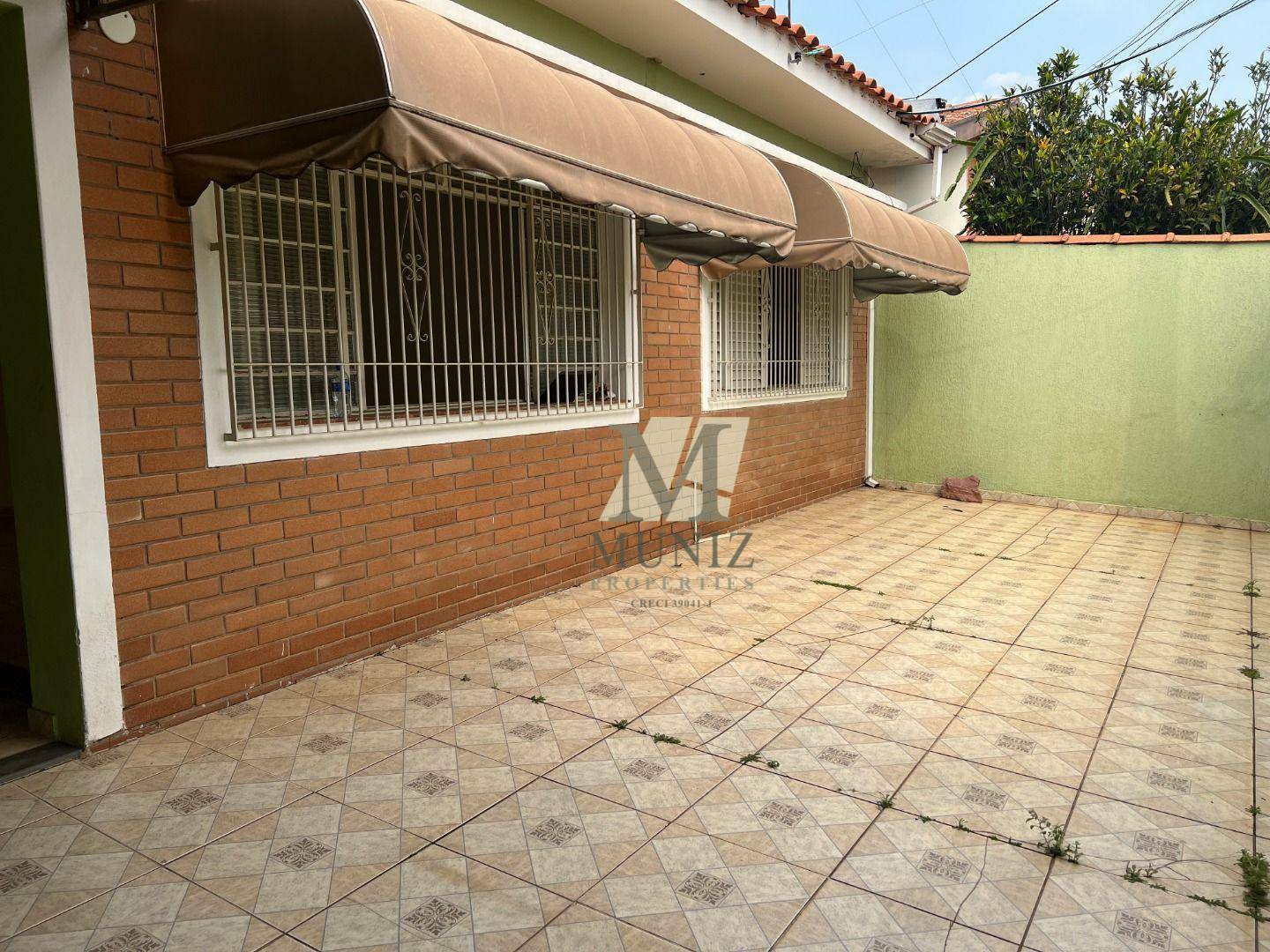 Casa à venda com 4 quartos, 199m² - Foto 2