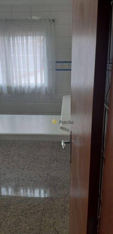 Apartamento à venda com 3 quartos, 130m² - Foto 21